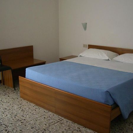 Hotel Vidale Mestre Habitación foto